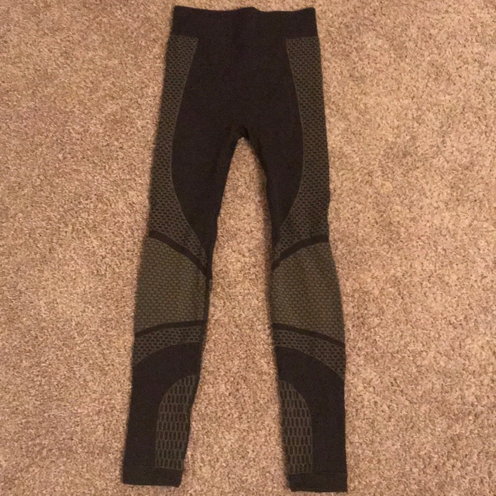Lululemon yoga pants